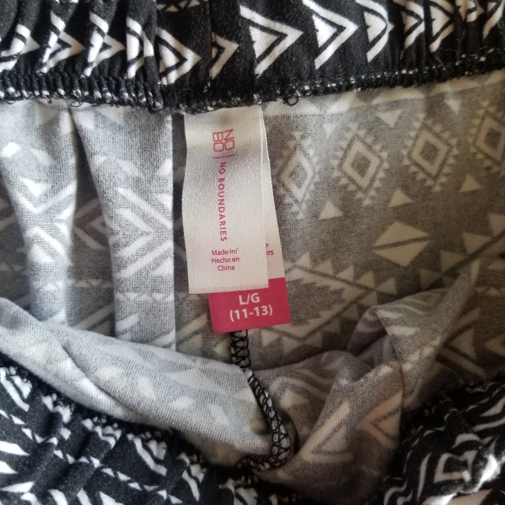 Aztec Flowy Shorts - Picture 4 of 4